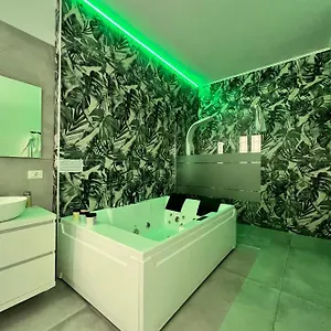 https://ca-foscari-harmony.italymilanhotels.net